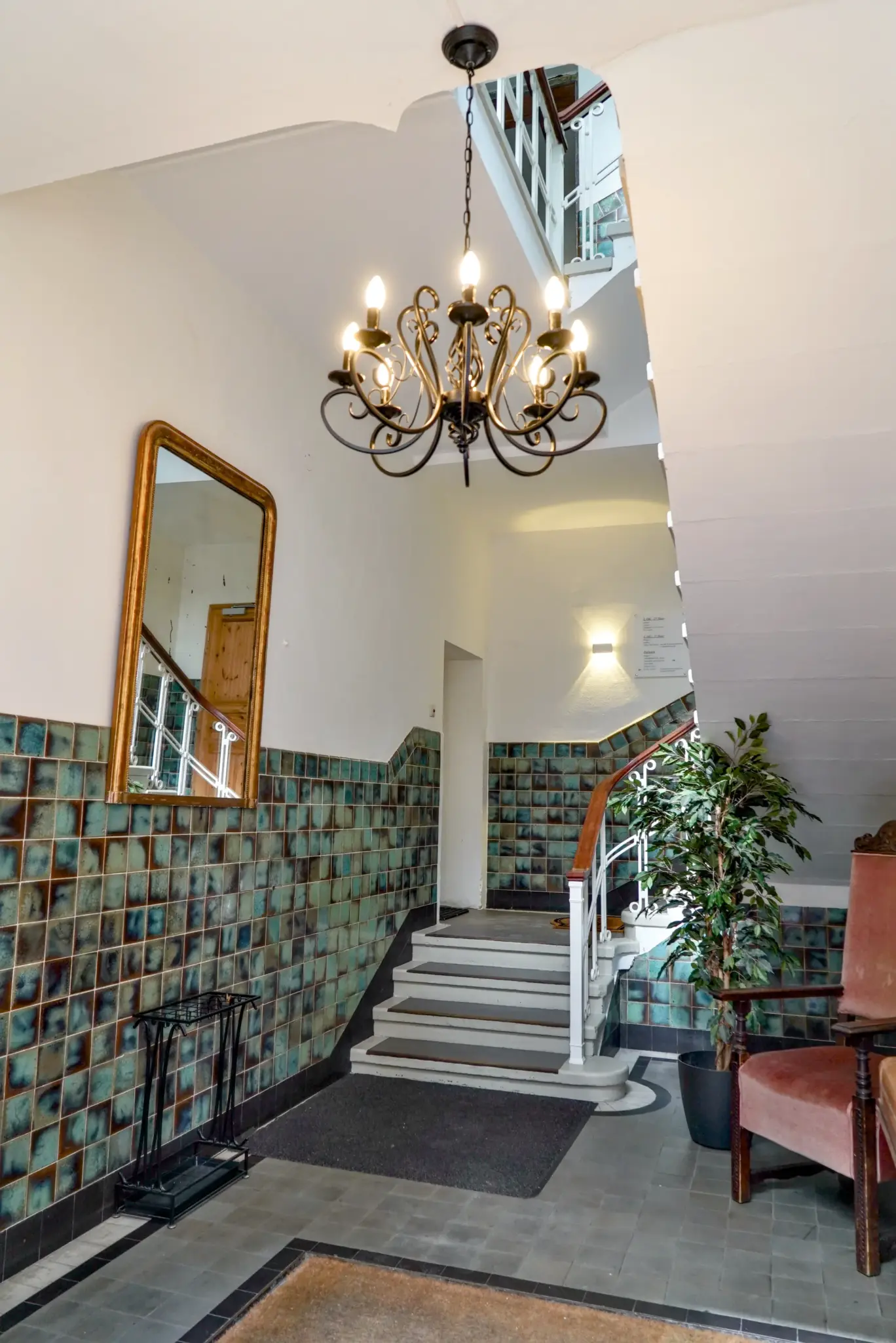 Villa Balance Berlin Treppenhaus Eingang